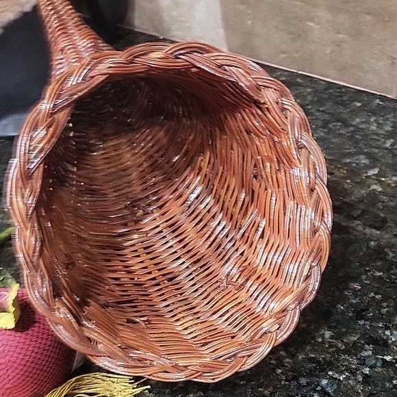 Cornucopia Wicker Realistic Faux Vegetables Fruit  Centerpiece Horn of Plenty - Picture 9 of 12